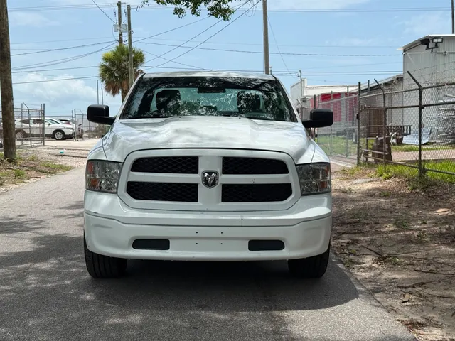 2018 Dodge Ram 1500 Tradesman V8 — photo 1